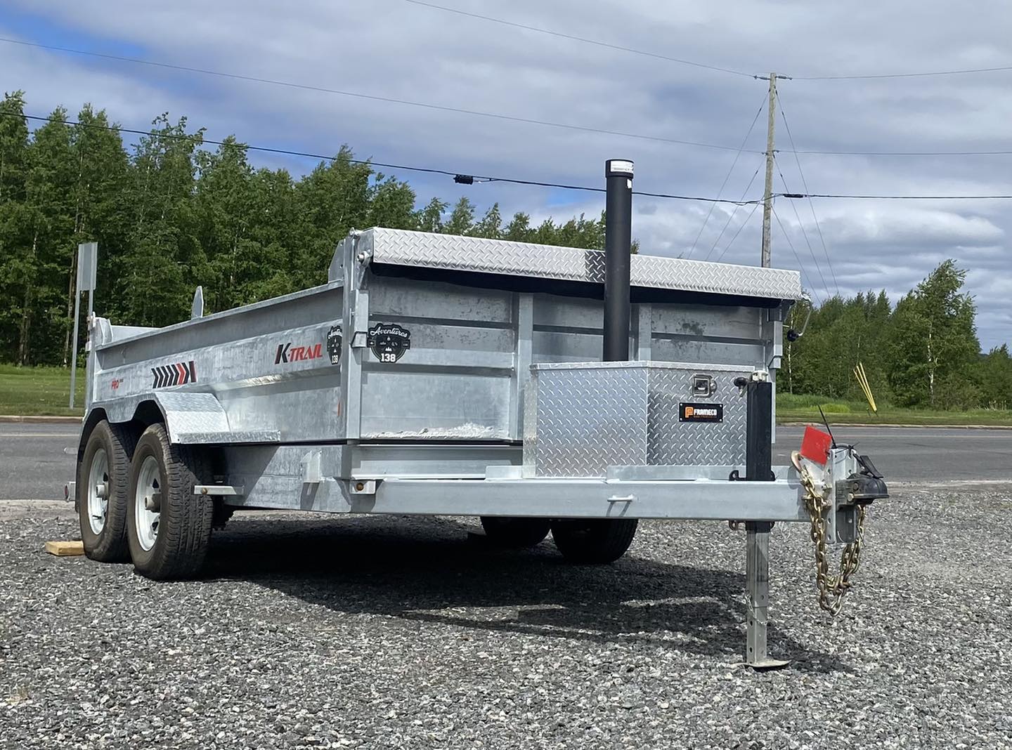 Dump trailer 6x12 or 6x10